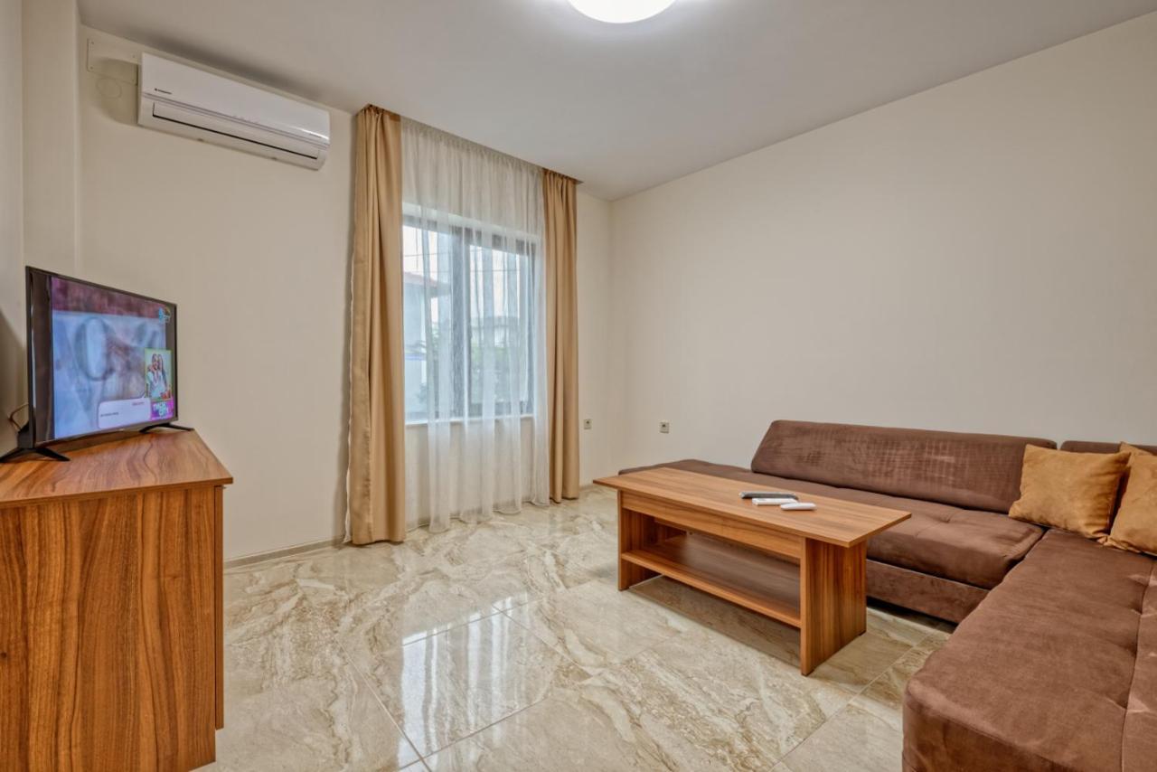 Къща За Гости Relax Hisarya Buitenkant foto